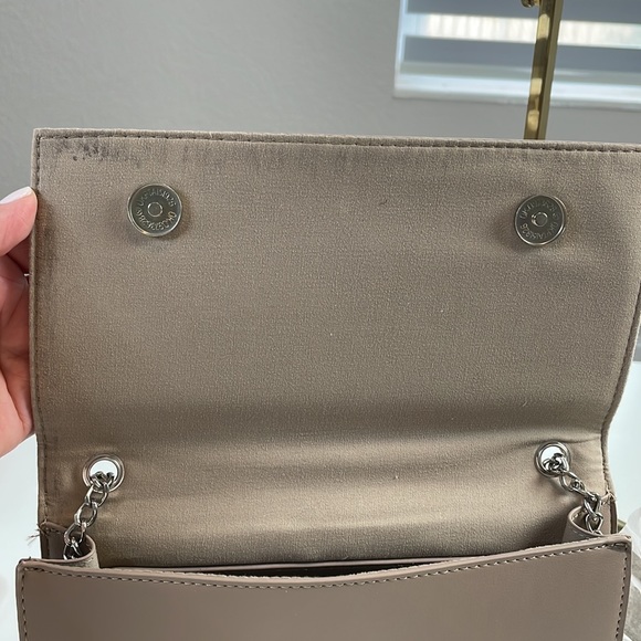 Badgley Mischka Metal Fringe Crossbody with Convertable Single-to-Double Strap - Picture 11 of 17